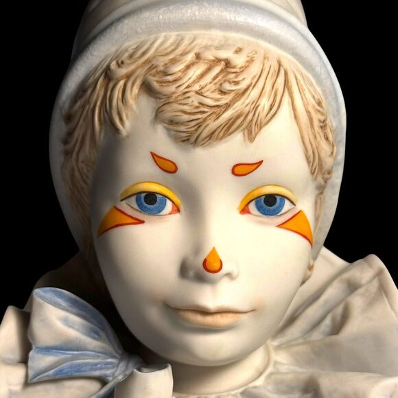 1976 CYBIS FUNNY FACE BISQUE PORCELAIN Child CLOWN BUST FIGURINE Collectible